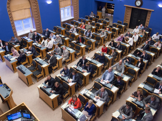 Riigikogu täiskogu istung, ööistung 11.-12. mai 2016